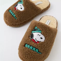 AE Snoopy Fleece Slipper