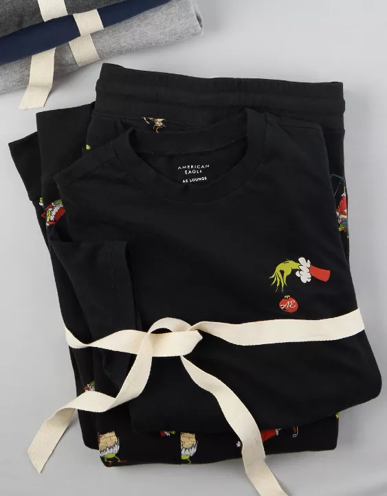 AE Grinch & Max Fleece PJ Set - Image 3