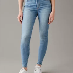 AE Next Level High-Waisted V-Rise Jegging