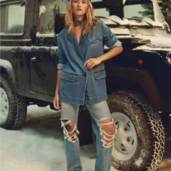 AE Strigid Ripped Highest Waist Baggy Straight Jean