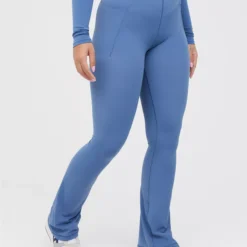 OFFLINE By Aerie Real Me Xtra Hold Up! Pocket Bootcut Legging