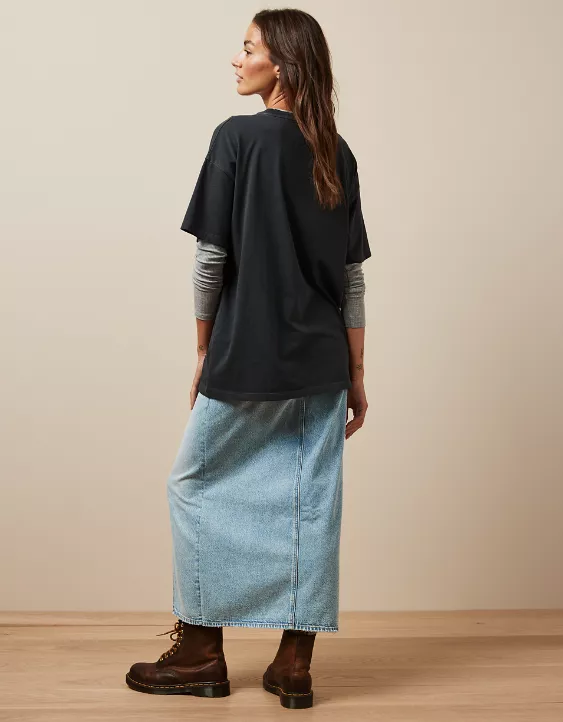 AE Oversized Pink Floyd Graphic Tee - Image 2