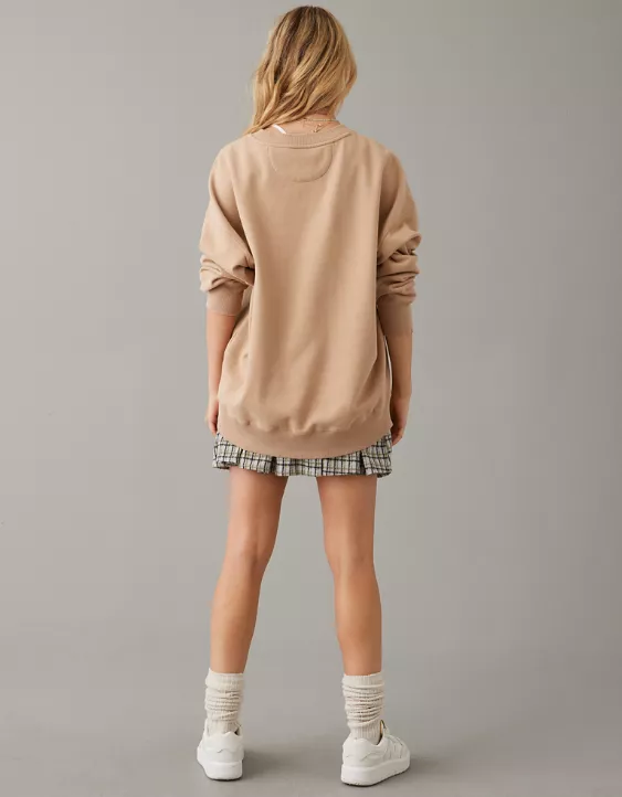 AE Oversized Friends Graphic Sweatshirt - Image 2