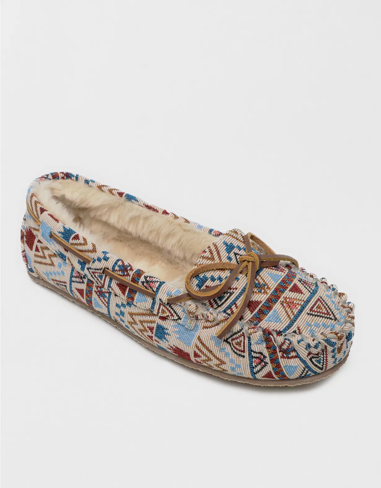 Minnetonka Women's Cally Moccasin - Image 2