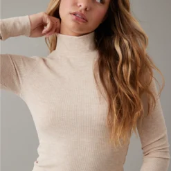 AE Long-Sleeve Cropped Hey Baby Mock Neck Tee