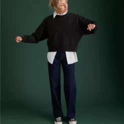 AE77 Premium Cropped Fleece Crewneck Sweatshirt