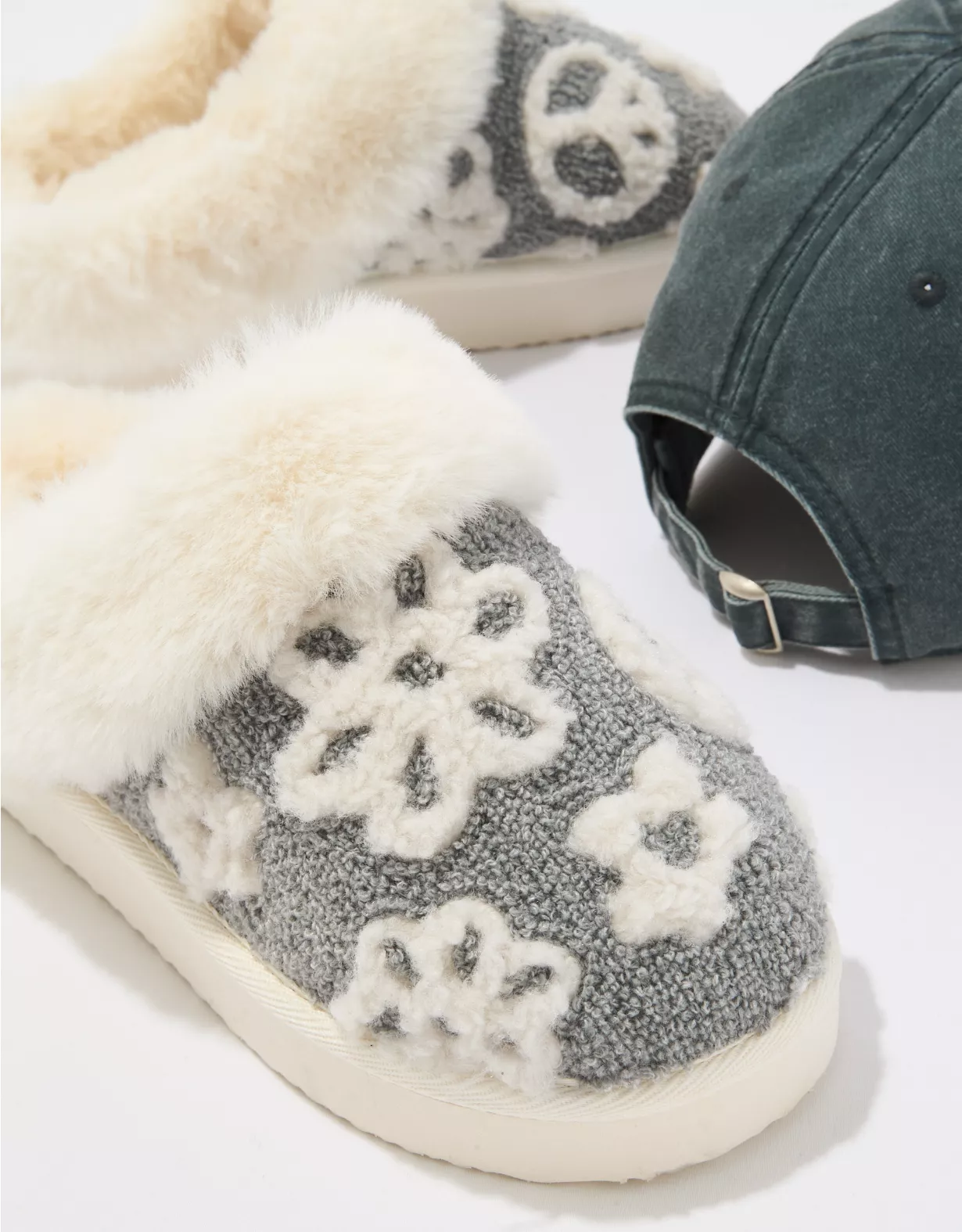 AE Quirky Floral Slipper