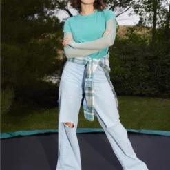 AE Strigid Curvy Super High-Waisted Ripped Baggy Straight Jean