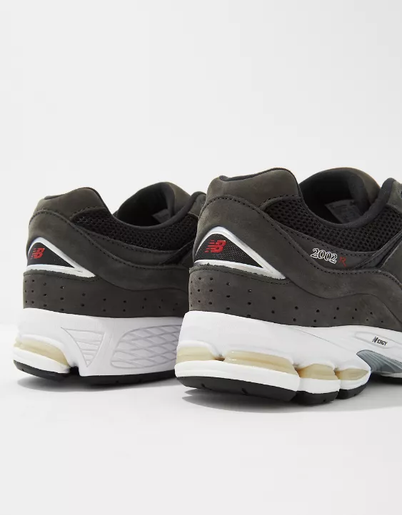 New Balance Men's 2002 Sneaker - Image 3