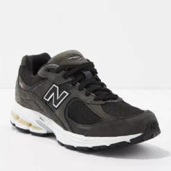 New Balance Men's 2002 Sneaker