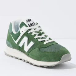 New Balance Men's 574 Sneaker