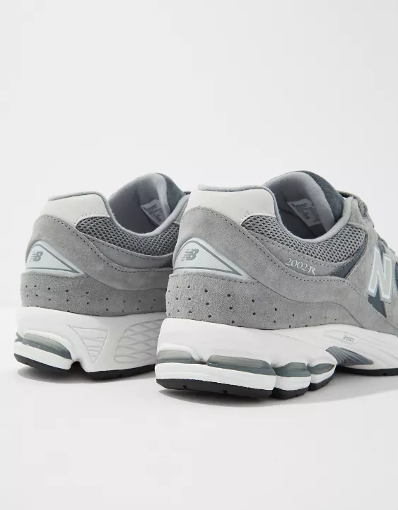 New Balance Men's 2002R Sneakers - Image 3