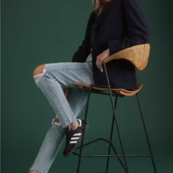 AE77 Premium Mom Jean