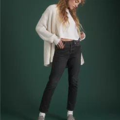 AE77 Premium Straight Crop Jean