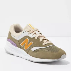 New Balance Women's 997H Sneaker